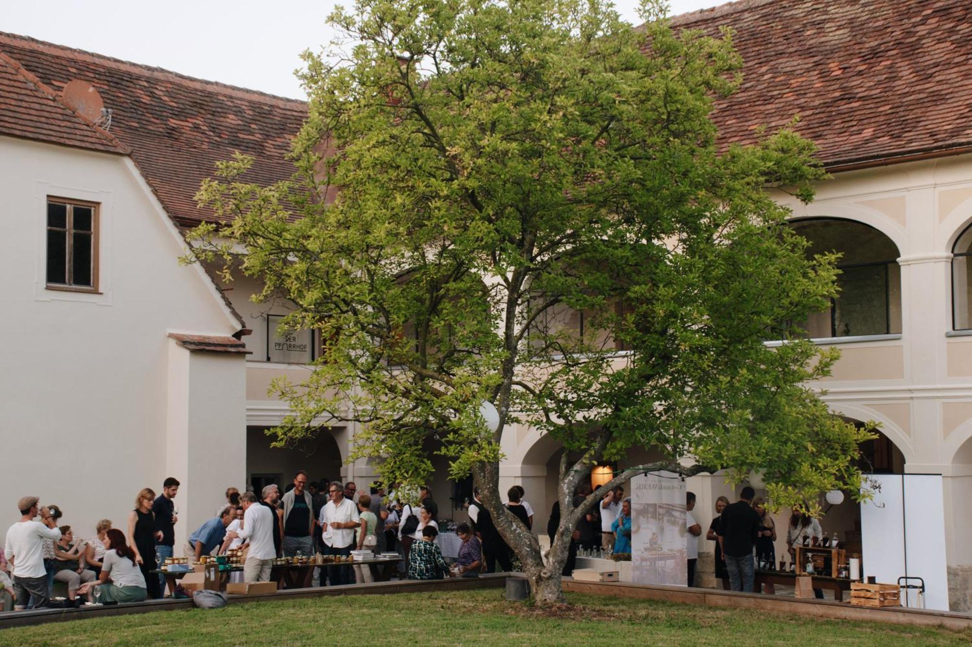 Der Pfarrhof Hotel Hartberg Exterior photo
